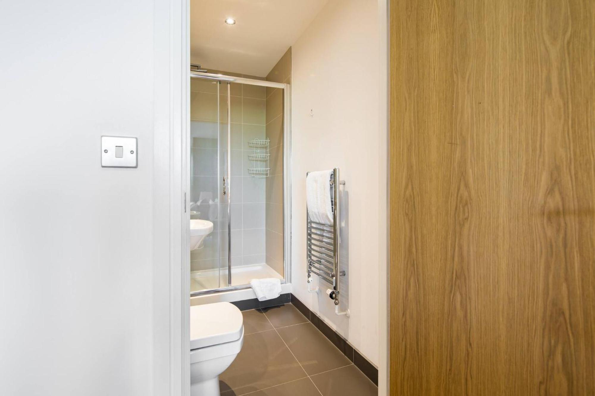 Wild Roses Serviced - Greenwich Appartement *